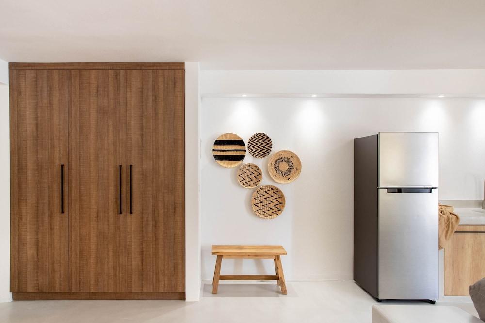 Pebble, An Idyllic Seaside Suite Kokkini Hani Екстериор снимка